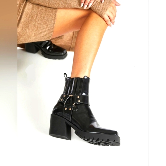 Enslee Chelsea Bootie MSRP $59.95 - Picture 2 of 10